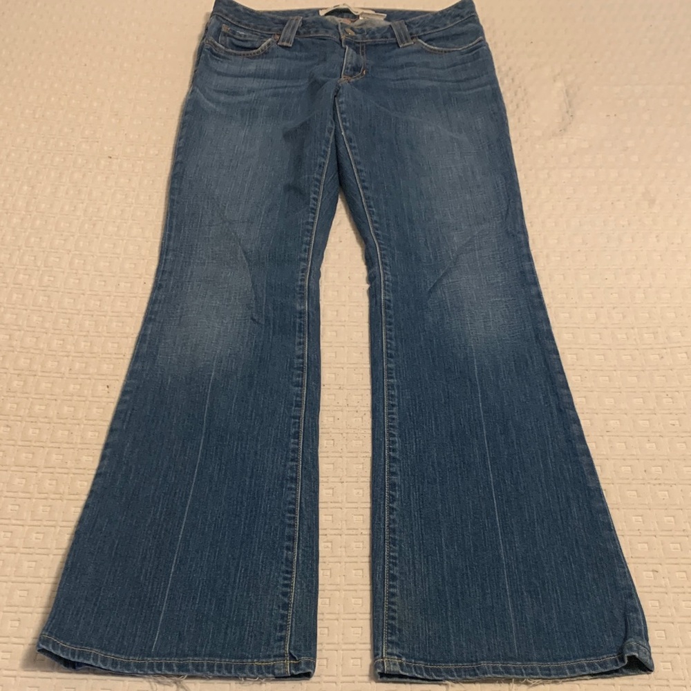 GAP Women's Flare Jeans in Classic Blue